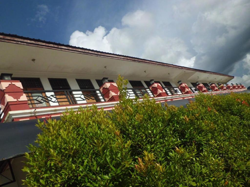 Waingapu Hotel Sinar Tambolaka מראה חיצוני תמונה