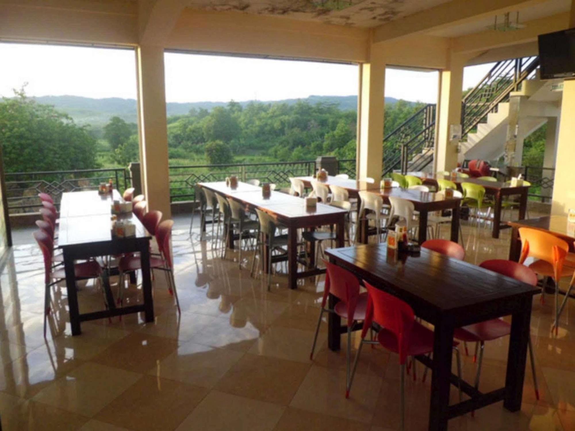 Waingapu Hotel Sinar Tambolaka מראה חיצוני תמונה